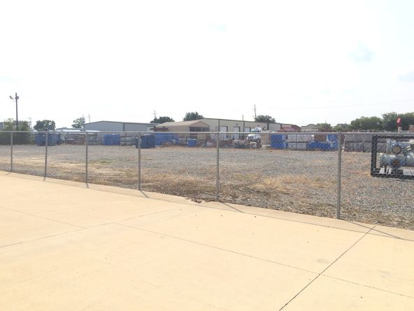 Industrial For Lease: 4904 Hazel Jones Rd, Bossier City, LA 71111